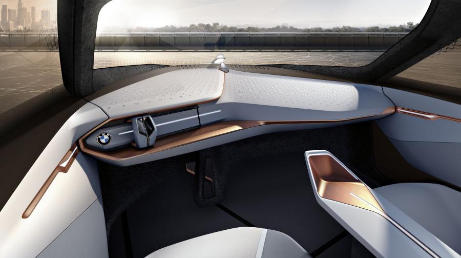 Торпедо BMW Vision Next 100 2016 года  (фото 13 из 157)
